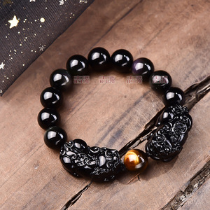 สร้อยข้อมือหินออบซิเดียนธรรมชาติรูปปี่เซียะคู่ ประดับด้วยหินตาเสือ - Product Image 2