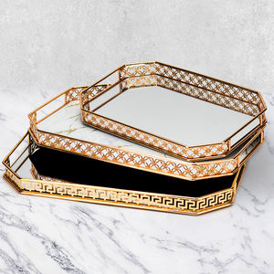 Silbernes Metall-Einzeltablett für Zuhause, Wohnzimmer, geschnitztes dekoratives Spiegeltablett mit Goldfinish für Badezimmer, Getränke, Parfüm und Kerzenpräsentation - Product Image 3