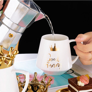 Taza de Café con Tapa Dorada y Logotipo Personalizado, Taza de Cerámica Blanca - Product Image 2