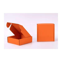 Boîtes cadeaux en carton ondulé personnalisées avec logo coloré en gros, boîtes en papier de taille personnalisée pour l'emballage et l'expédition de parfums