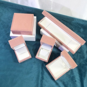 Wholesale Premium Velvet pink Jewelry Box Luxurty Rectangle Velvet Jewelry Packaging Box Velvet Jewelry Box Manufacturers - Product Image 2