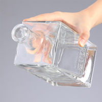 Bouteille en verre carrée à fond épais pour vodka/brandy/whisky/tequila/gin bouteille en verre