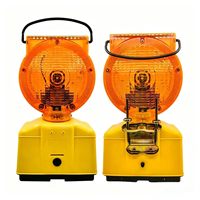 Feu de signalisation routière solaire LB-6000, batterie au lithium 3,7 V 2300 mAh, lumière de sécurité LED multicolore, protection IP54 en polycarbonate