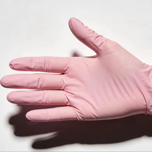 Guantes Desechables de Nitrilo Rosa Ultra Cómodos PetalSoft, Hipoalergénicos, Antideslizantes, para Manipulación de Alimentos, Uso en Salones de Belleza y Otros Usos - Product Image 1