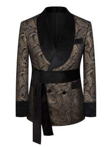 Nuovo pigiama da uomo di fascia alta. Completo in due pezzi di velluto verde collo di frutta. Abito da sera per banchetti - Product Image 2