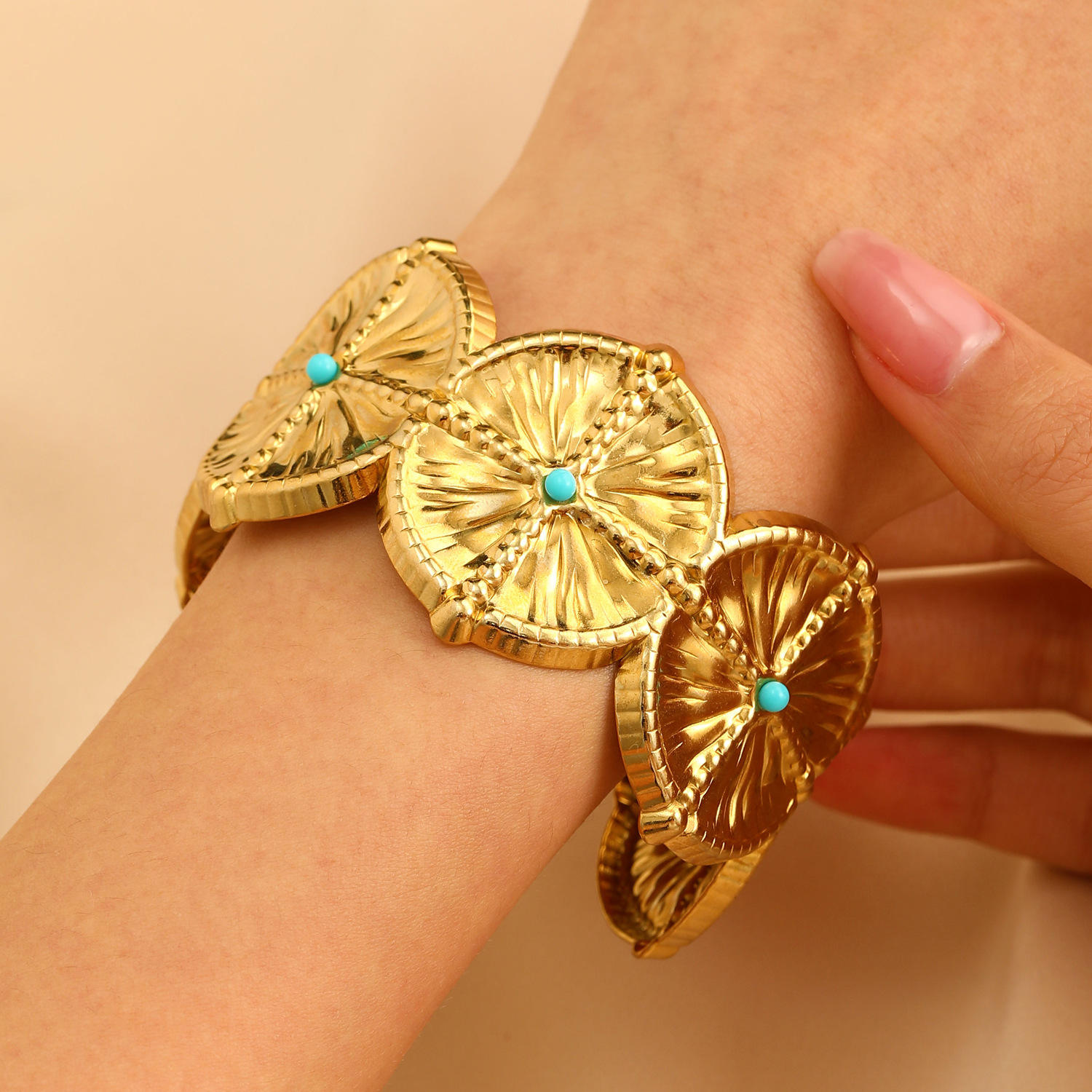 ทองคำแท้ 18K ทรงกลม รุ่น WG-0429