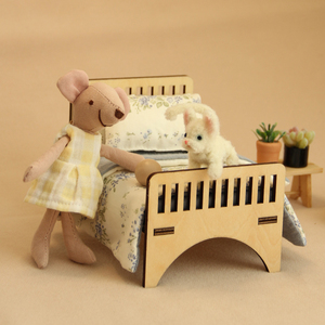 Phụ kiện nhà búp bê giường ngủ mini bằng gỗ, cảnh phòng ngủ, tỷ lệ 1:12, phong cách Maileg - Product Image 6