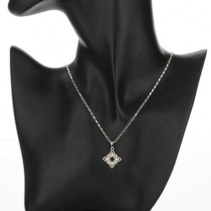 Parure de bijoux de mariage 3 pièces pour femme en laiton raffiné plaqué or 18 carats - Boucles d'oreilles et colliers en zircon pour anniversaires, en alliage - Product Image 5