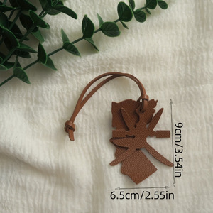 Regali per la Festa Nazionale, Portachiavi Charm, Ornamento per Specchietto Auto, Ciondolo Portatile in Pelle PU Goffrata con Mappa dell'Oman per Borsa e Borsetta - Product Image 4
