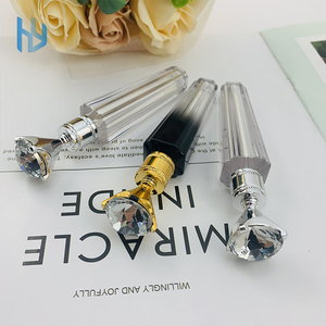 Conteneurs de brillant à lèvres de styles de diamants uniques 3ml Tubes de brillant à lèvres vides mignons Logo et boîte personnalisés - Product Image 2