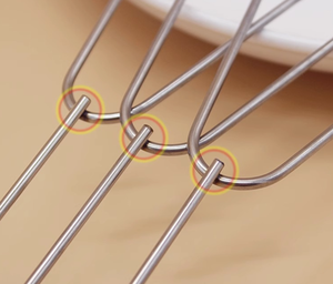 Paquete de 6 Brochetas Dobles Reutilizables de Acero Inoxidable de Alta Calidad con Mango de Madera para Carne, <span class=keywords><strong>Camarones</strong></span>, Verduras, Cocina y Picnic - Product Image 4