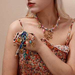 Nuevo estilo elegante bufanda collar de acero inoxidable fruta colgante nudo collar francés romántico bufanda de seda collar - Product Image 3