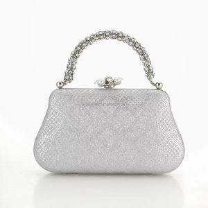 Nuevo Bolso de Mano de Moda 2025 para Mujer, con Cadena Dorada, Diseño Cuadrado, Ecológico, de PU, con Cierre Magnético, de 1 a 1.9 Litros, para Eventos Nocturnos - Product Image 2