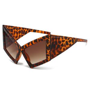 Lunettes de soleil noires tendance Y2K pour hommes et femmes, grandes lunettes de soleil de créateur, lunettes de soleil œil de chat surdimensionnées pour femmes - Product Image 2