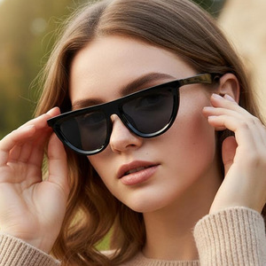 แว่นกันแดดทรงแคทอายเล็ก สไตล์เรโทรสุดคลาสสิก แฟชั่นล่าสุด สำหรับทุกเพศทุกวัย ป้องกันรังสียูวี 400 เหมาะสำหรับวันหยุดพักผ่อน  รับสกรีนโลโก้ - Product Image 3