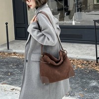 ODM&OEM 2026 Nouveaux Sacs Fourre-Tout Grande Capacité en Daim et Cuir Véritable Haut de Gamme, Tendance Urbaine, Fabrication Personnalisée par Fournisseur