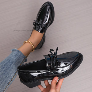 Chaussures plates en cuir à talon épais et bout pointu, style rétro, grandes tailles, pour l'automne, pointure 43 - Product Image 3
