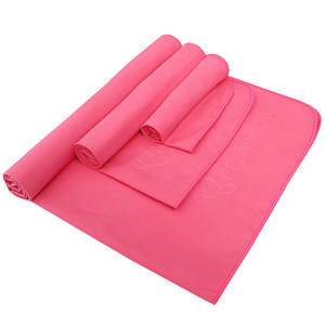 Toalha de Ginástica Personalizada com Logo em Microfibra Suede Tamanho S com Bolsa de Malha Super Absorvente para Múltiplos Usos - Product Image 2