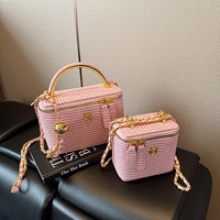 Nouveau Sac Bandoulière Croisé 2026 pour Femme, Sac à Main d'Été Tressé à la Main avec Chaîne Mignonne