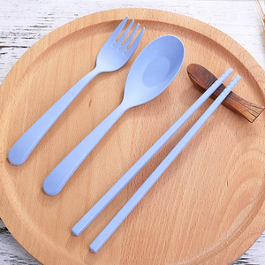 Juego de cubiertos portátil, ecológico, reutilizable, 3 piezas, cuchara, tenedor y palillos de paja de trigo con estuche para la escuela, oficina, viajes, picnic - Product Image 3