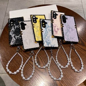 Étui souple en TPU avec chaîne de poignet en perles effet peau de serpent pour Samsung <span class=keywords><strong>Galaxy</strong></span> A56 A36 A26 A16 A06 5G A55 A35 A25 A15 A54 5G, housse de protection pour coffre de voiture - Product Image 1