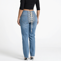 Nouveau Jean Femme Tendance à Lacets Coupe Slim avec Œillets Contrastants Créatifs au Dos et Bretelles – Vente en Gros