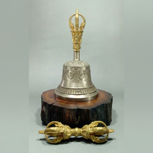 Ensembles de cloches tibétaines traditionnelles Ghanta et Vajra Dorje, finition personnalisée, bronze antique, laiton poli et cuivre oxydé, durables - Product Image 1