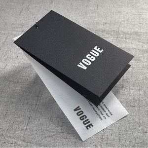 Etichette appese eco-friendly etichette abbigliamento nero <span class=keywords><strong>Custom</strong></span> hangtag con stampaggio laminazione per il marchio di abbigliamento - Product Image 5