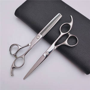 กรรไกรตัดผมสแตนเลสสำหรับช่างทำผม 6Cr13 กรรไกรซอยผม กรรไกรตัดผมตรง ด้ามยาว อุปกรณ์ช่างตัดผมมืออาชีพ - Product Image 2