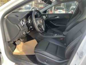 Venta al Por Mayor de Autos Usados <span class=keywords><strong>Mercedes</strong></span> Benz Clase <span class=keywords><strong>GLA</strong></span> 2015 <span class=keywords><strong>GLA</strong></span> <span class=keywords><strong>200</strong></span> Dynamic Edition, Inventario de Concesionario, SUV para Exportación, Autos de <span class=keywords><strong>Segunda</strong></span> <span class=keywords><strong>Mano</strong></span> - Product Image 4