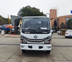Camión de Basura con Motor Yuchai en Oferta, Camión de Basura Compactador Pequeño Dongfeng 4x2 de 8 CBM con Carga Trasera - Product Image 3