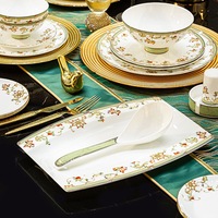 Europäisches Luxus 60-teiliges Bone China Geschirrset „Traumblumen“ – Keramikschalen- und Tellerkombination, High-End-Geschenk für den Einweihungsgeschenk