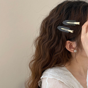 Nouvelle Pince à Cheveux Ronde à Petits Points Noirs et Blancs Exquise 2026, Barrette en Plastique pour Femme, Bijou de Mode, Vente en Gros - Product Image 1