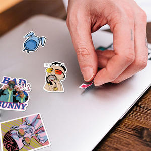 50 Uds nuevo estilo cantante <span class=keywords><strong>Bad</strong></span> <span class=keywords><strong>Bunny</strong></span> pegatinas etiqueta decorativa para equipaje portátil guitarra teléfono casco monopatín pegatina impermeable - Product Image 3