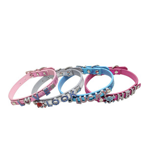 Commercio all'ingrosso personalizzato su misura lettere lucide <span class=keywords><strong>nome</strong></span> Patch strass <span class=keywords><strong>collare</strong></span> gatto fatto da te <span class=keywords><strong>collare</strong></span> cani ciondoli in pelle Pet <span class=keywords><strong>collare</strong></span> - Product Image 6