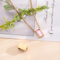 Collar Mlluki Urn Jewelry Series de Acero Inoxidable con Cadena Deportiva, Colgante Ligero en Forma de Cubo y Gema, Cruz Conmemorativa de Perfumería