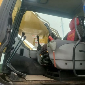 À VENDRE : Excavatrice sur chenilles PC450LC-7 d'occasion de 2018 avec garantie d'un an, moteur et pompe haute performance - Product Image 2