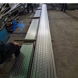 Matériau personnalisé perforé C-Purlin 41*41 pour la plupart des zones de construction, structure en acier et ingénierie - Product Image 2