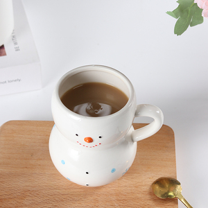 Taza de cerámica pintada a mano para niños, vaso de dibujos animados de muñeco de nieve y platillo, regalo de Navidad - Product Image 3