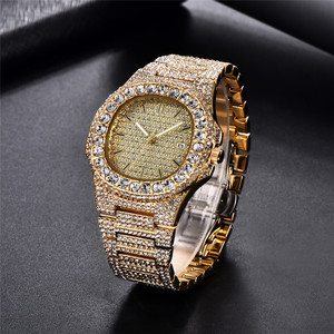 Jam Tangan Kristal Uniseks Pria Wanita Mewah Jam Tangan Berlian Modis <span class=keywords><strong>Analog</strong></span> Quartz Oblong Perak Emas - Product Image 4