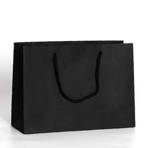 Toptan özel baskı boyutu yatay siyah karton lüks alışveriş hediye kağıt torba - Product Image 5