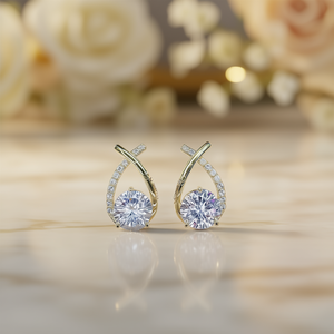 Orecchini di Lusso in Oro Massiccio 18K con Diamanti Taglio Brillante Rotondo, Design Geometrico, Montatura a Griffe, per Donna, Gioielli da Sposa - Product Image 2