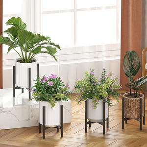 Venta al por mayor sala de estar de metal plantas en maceta hierro organizar estante escalable esquina planta soporte estante olla Tanaman interior soporte de almacenamiento - Product Image 1