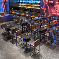 Tables de bar modernes en bois, hautes, carrées et rondes, pour événements, bars et cocktails