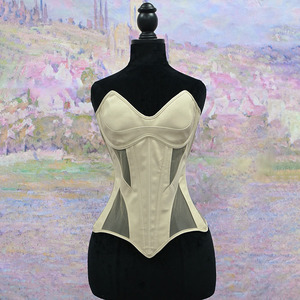 Corset romantique sans bretelles en dentelle à bordure perlée, avec baleines, pour sculpter la taille, idéal pour les mariages et événements nuptiaux - Product Image 5