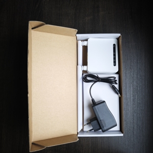HUAWEI ZTE Compatible avec la vente en gros d'usine ZC-501W XPON ONU 1GE Port unique GPON EPON Double Mode Fibre ONT pour FTTH Haut Débit - Product Image 4