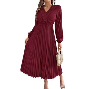 Robe en mousseline plissée mi-longue coupe trapèze à col en V et manches longues, avec taille en dentelle, tissée unie, élégante et raffinée, collection Printemps-Été 2025 (Photo réelle) - Product Image 5