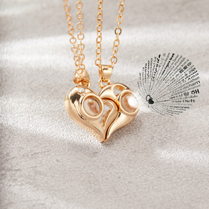 Saint Valentin Coeur Forme Pendentif Colliers Lune Soleil Projection Magnétique Collier 100 Langues Je T'aime Collier - Product Image 4