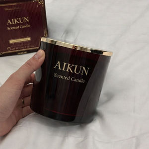 Bougie parfumée AIKUN Deep Woody Green Glass Jar avec logo personnalisé, en verre vert, parfum Baies Chaudes, pour salon, chambre, spa - Product Image 2