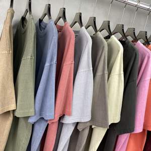 เสื้อยืดผู้ชายสไตล์วินเทจ ล้างสีแบบแอซิดวอช ผ้าฝ้าย 100% ทรงโอเวอร์ไซส์ ไซส์พลัส พิมพ์ลายกราฟิก พร้อมโลโก้ - Product Image 4